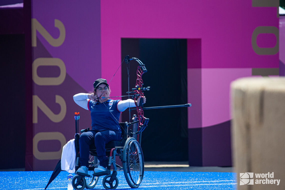 Mariana Zuñiga shooting at Tokyo 2020 Paralympics.