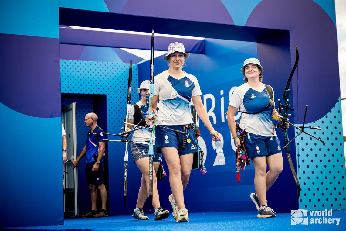 The French women’s team entering the Invalides arena in Paris 2024.