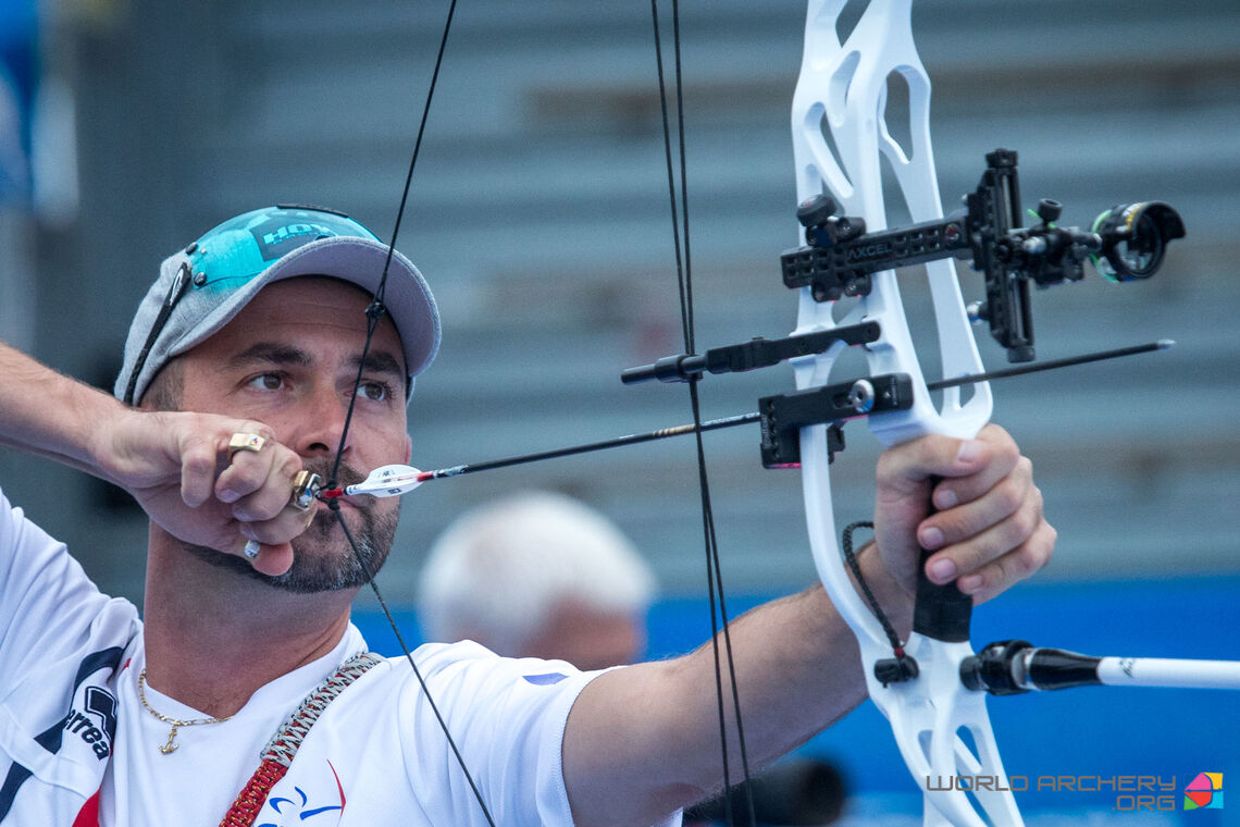 Pierre-Julien Deloche shoots at Samsun 2018 Hyundai Archery World Cup Final.