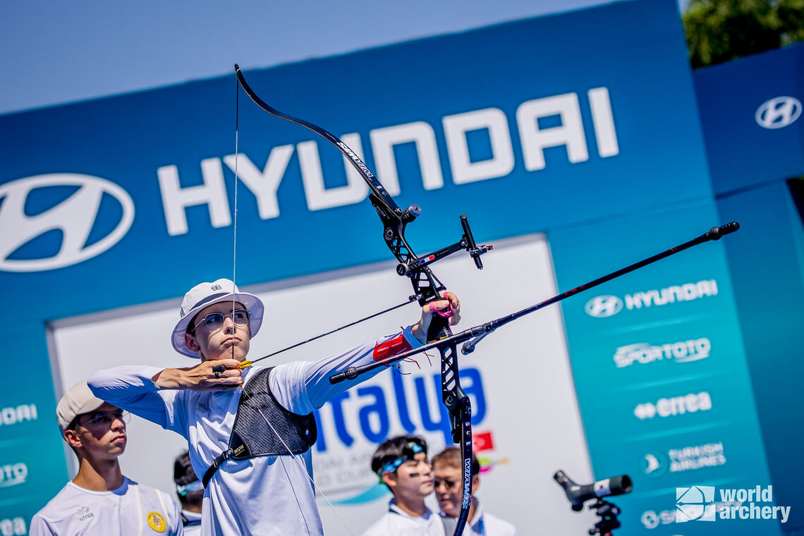 Baptiste Addis shooting in Antalya 2024 Hyundai Archery World Cup.