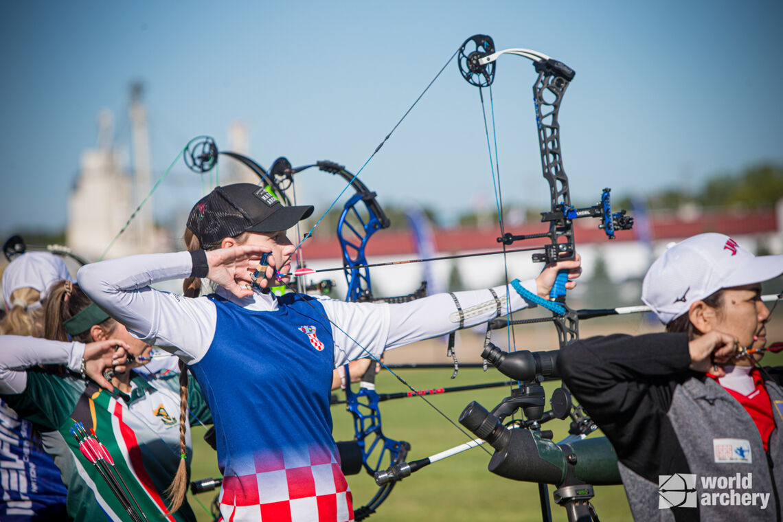 Amanda Mlinaric shoots at the Yankton 2021 Hyundai World Archery Championships.