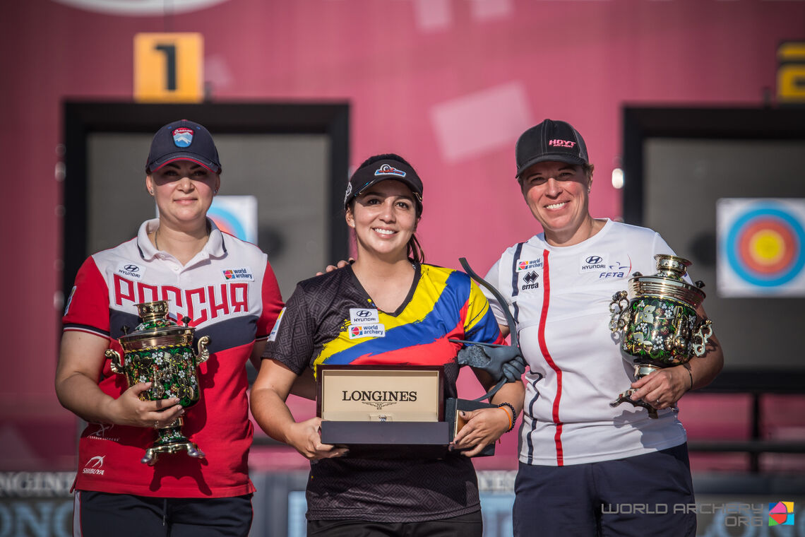 Sara Lopez celebrates her victory at the Moscow 2019 Hyundai Archery World Cup Final.