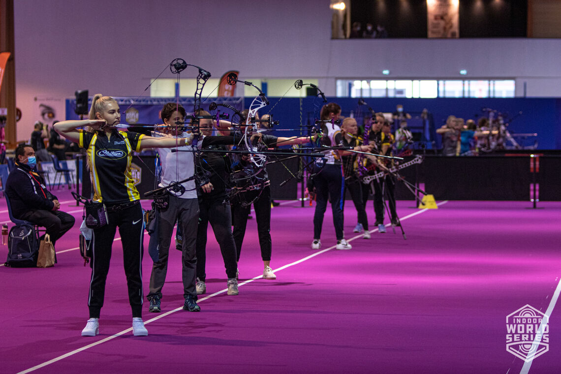 Lisell Jaatma shoots during eliminations at the Sud de France – Nimes Archery Tournament in 2021.