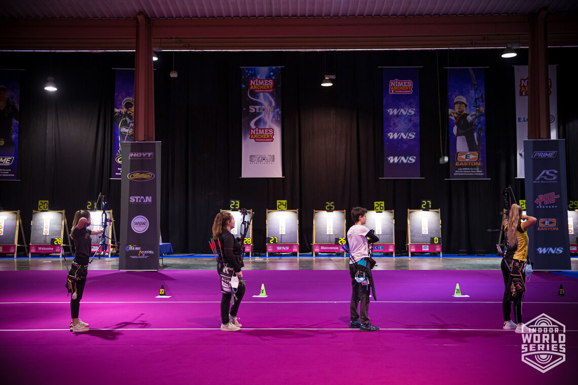 Compound women shoot during eliminations at the Sud de France – Nimes Archery Tournament in 2021.