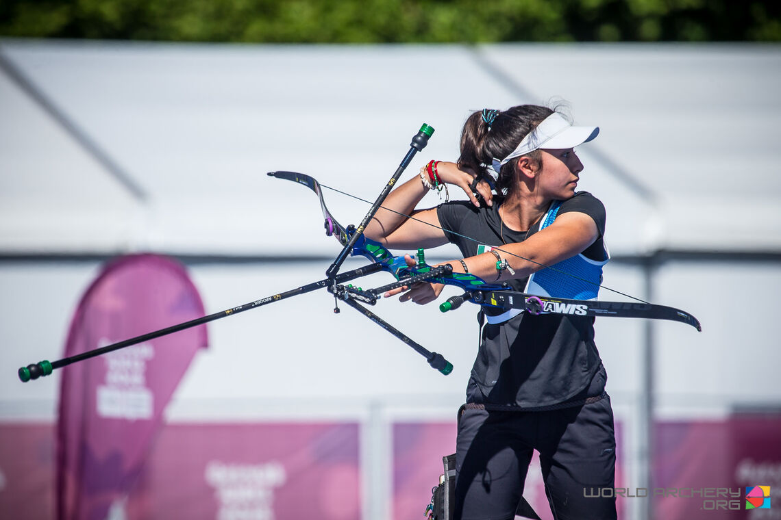 Valentina Vazquez shoots during the Youth Olympic Games in 2018.