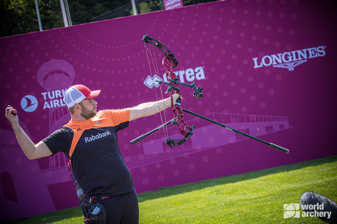 Mike Schloesser shoots during the gold medal match at the second stage of the Hyundai Archery World Cup in 2021.