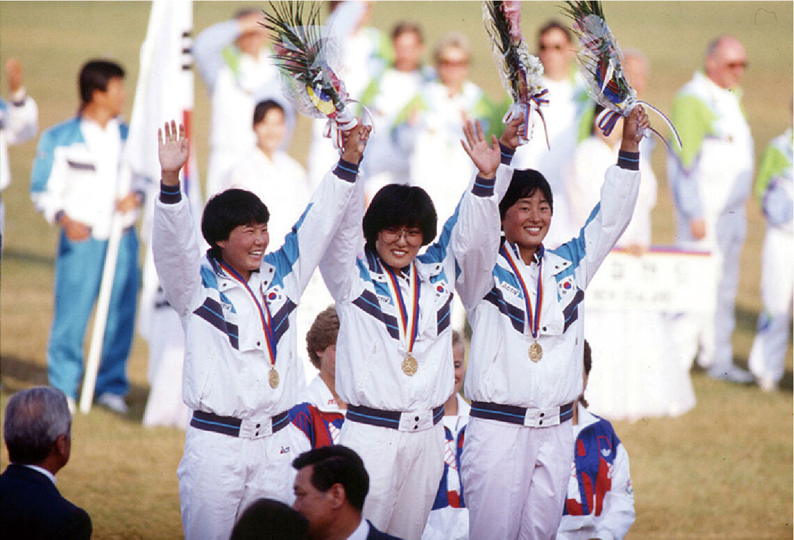 The Korean women’s team on the podium at the 1988 Olympics.