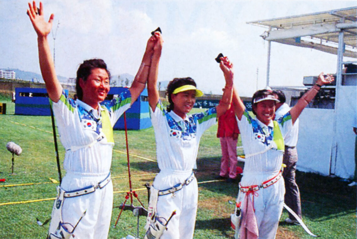 The Korean women’s team on the podium at the 1992 Olympics.