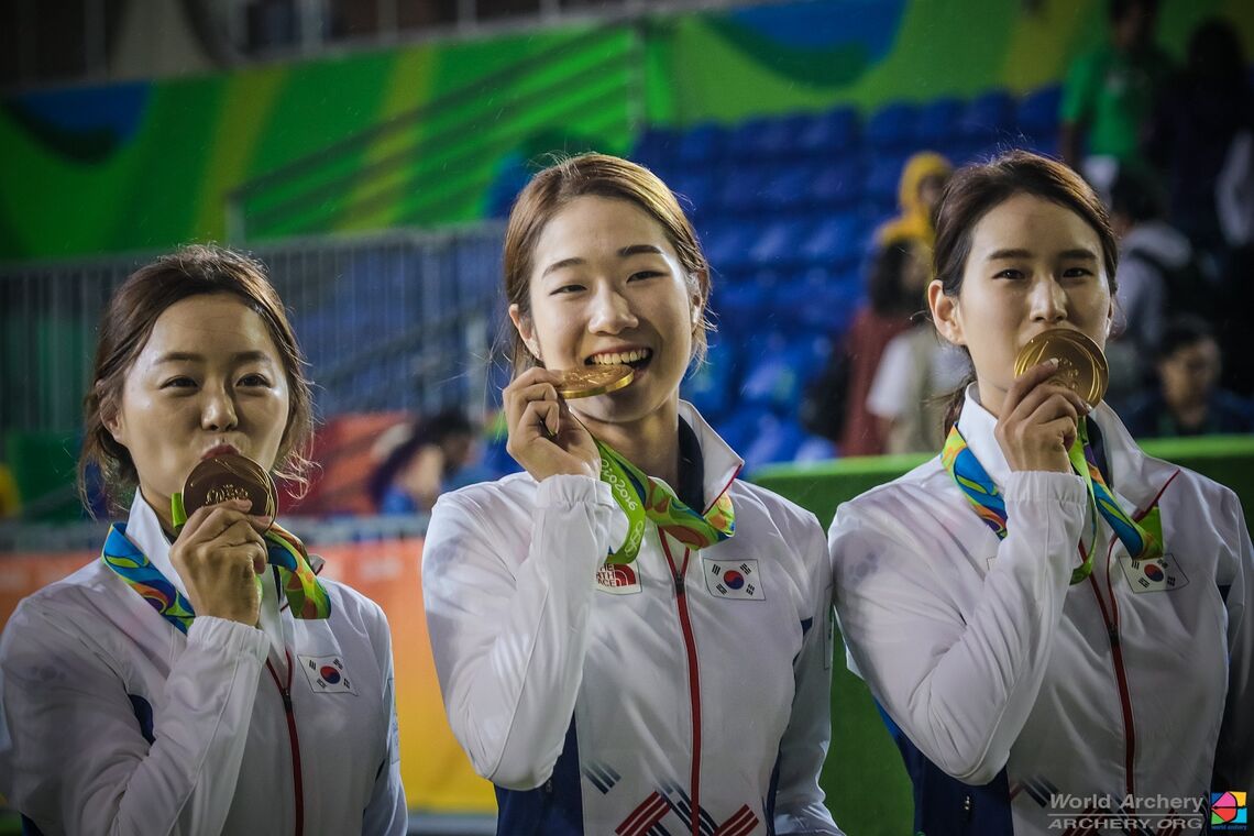 The Korean women’s team on the podium at the 2016 Olympics.