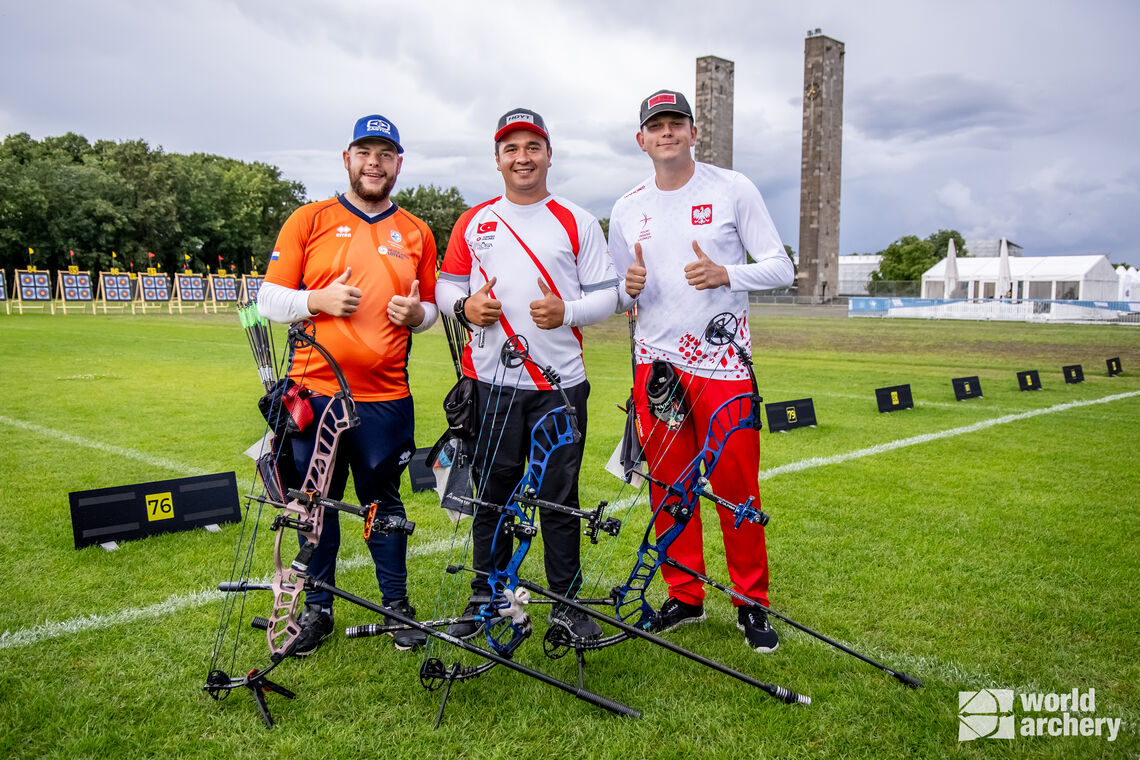 Mike Schloesser, Emircan Haney and Przemyslaw Konecki qualified in the compound men top three