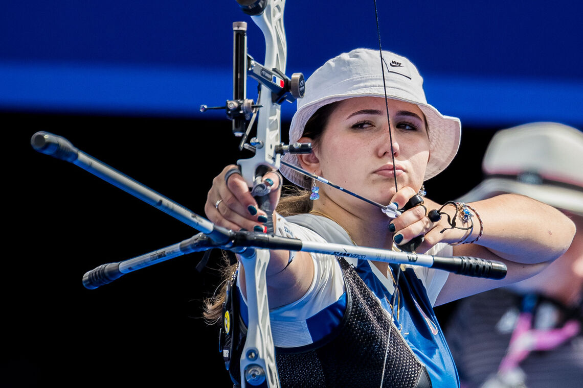 Amélie Cordeau shooting in Paris 2024.