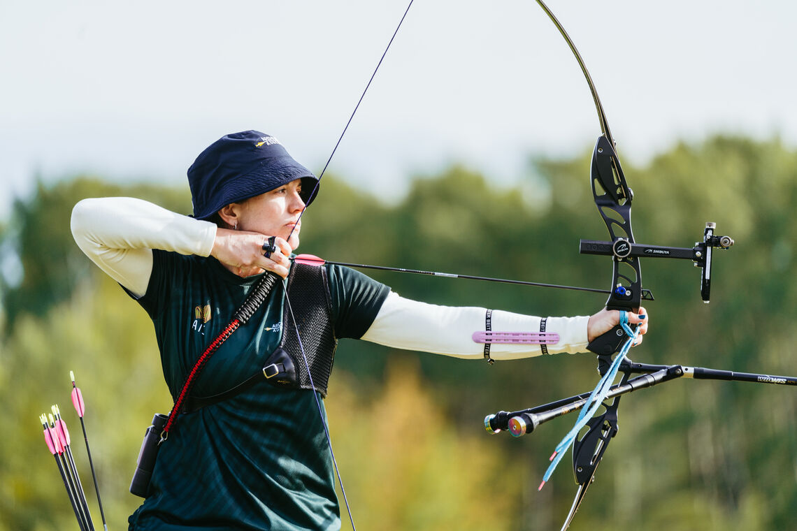 Lexie Feeney shooting at 2024 World Field Championships.