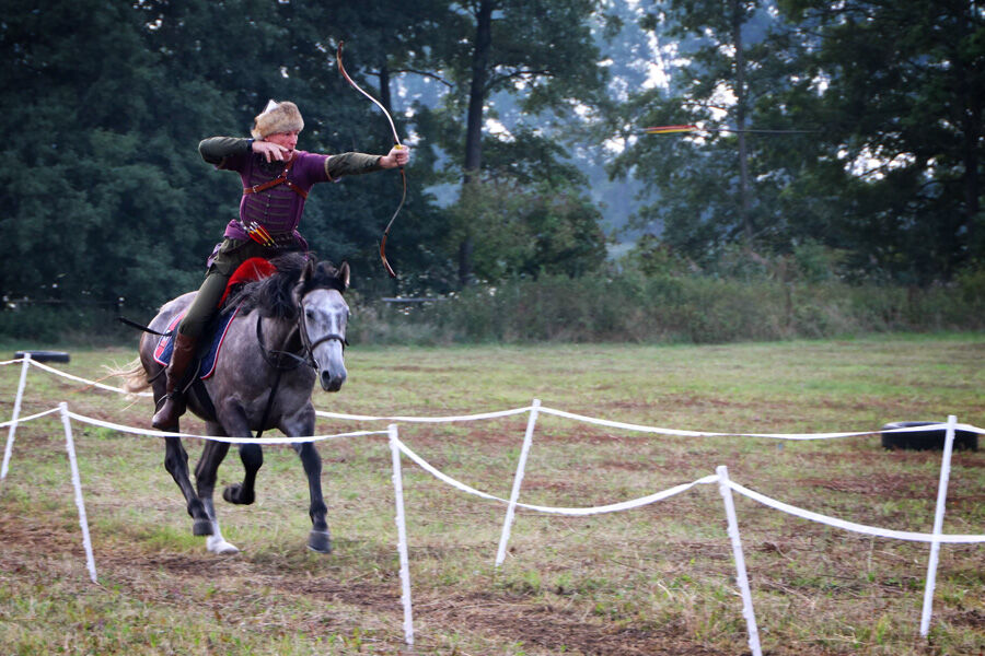 Archery History: Horseback Archers Of The East, Orient And Ancient ...