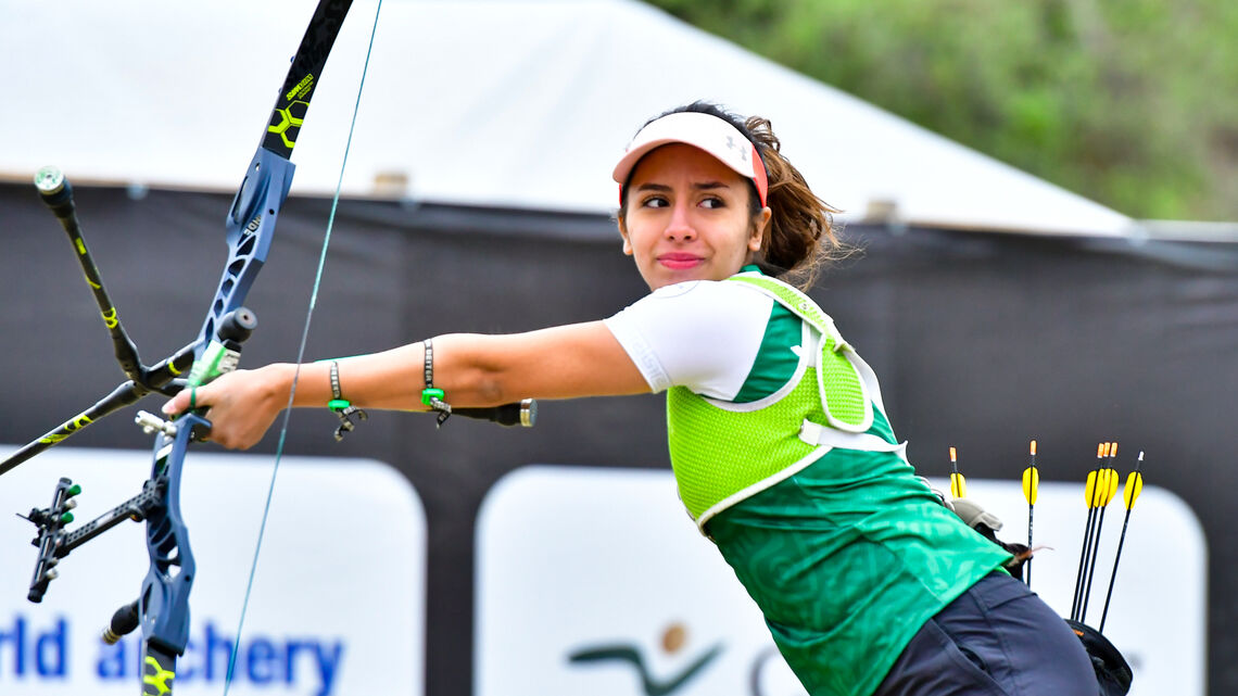 Valentina Vazquez shoots during finals at the Pan American Championships in 2021.