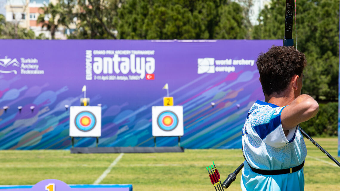 Nicholas D’Amour shoots at the 2021 European Grand Prix in Antalya.