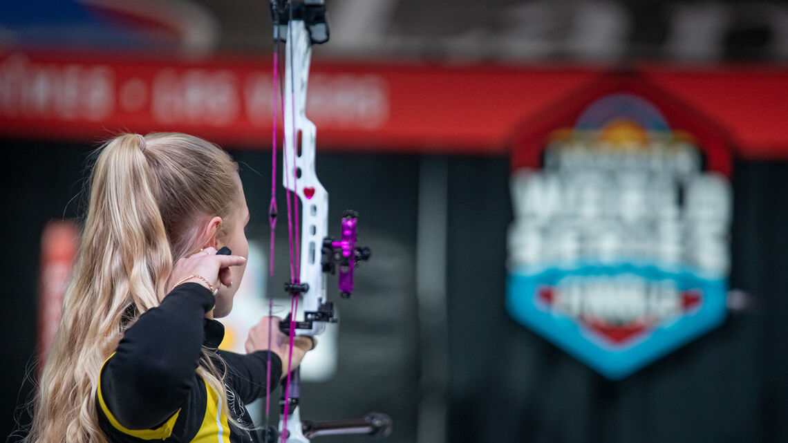 Lisell Jaatma shoots at the Indoor Archery World Series Finals in 2020.
