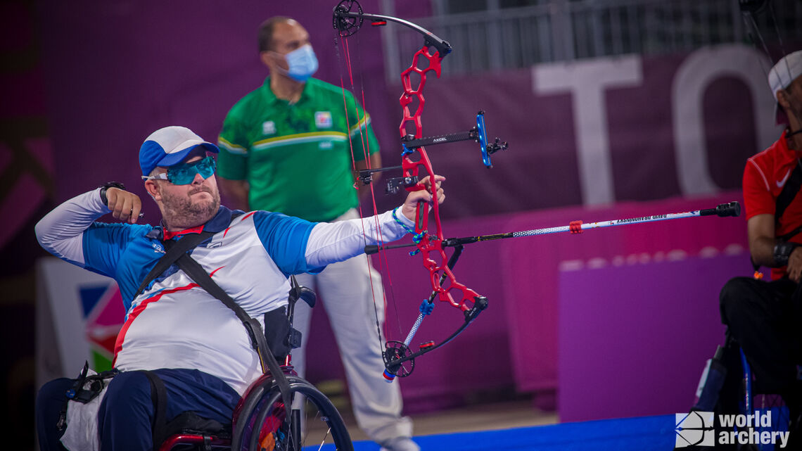 David Drahoninsky shoots at the Tokyo 2020 Paralympic Games.