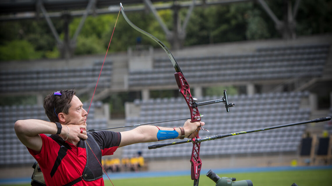 Jeff Henckels shoots during the final qualifier for the Tokyo 2020 Olympic Games.