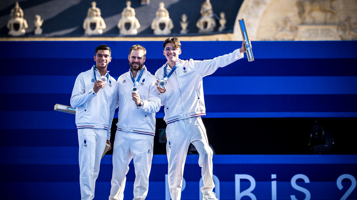 France men silver medallists in Paris 2024.