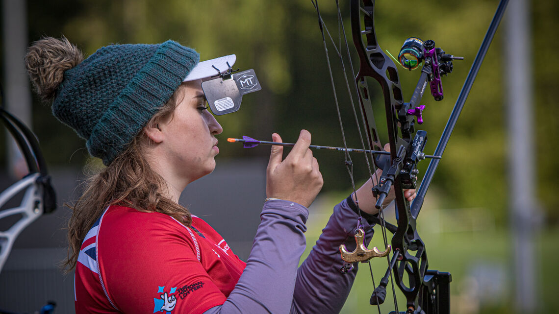 Ella Gibson loads her bow during qualification at the second stage of the 2021 Hyundai Archery World Cup in Lausanne.