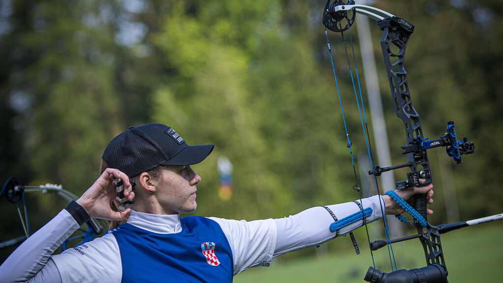 Amanda Mlinaric shoots at the second stage of the 2021 Hyundai Archery World Cup in Lausanne.