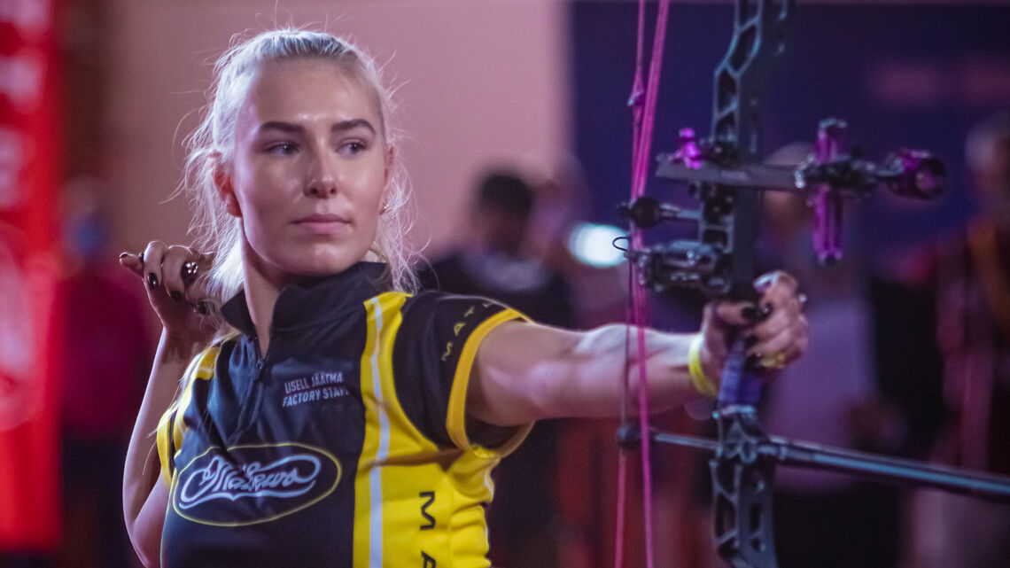 Lisell Jaatma shoots during the Sud de France – Nimes Archery Tournament in 2021.