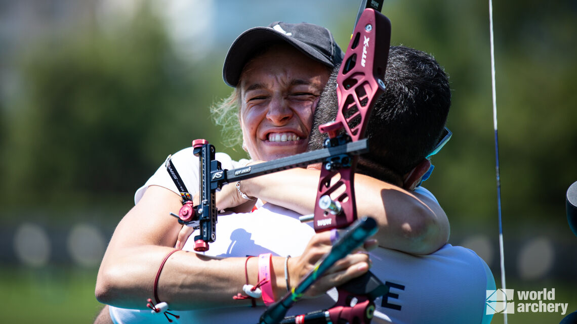 Lisa Barbelin celebrates winning an Olympic quota at the European qualifier in 2021.