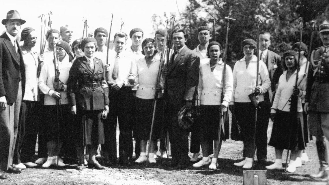Delegates and athletes at the 1931 World Archery Championships.