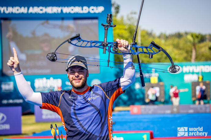 Mike Schloesser claims his eighth Hyundai World Cup stage gold in Antalya