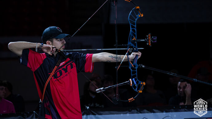 Nicolas Girard shoots to gold at the 2022 Indoor Archery World Series Finals.