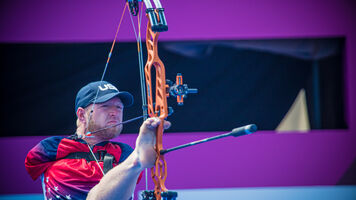 Matt Stutzman aiming at Tokyo 2020 Paralympic Games.