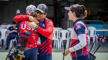Coach KiSik Lee congratulates USA women’s team at Medellin 2023 Hyundai Archery World Cup.