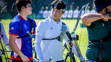 Lee Wooseok at the shooting line.