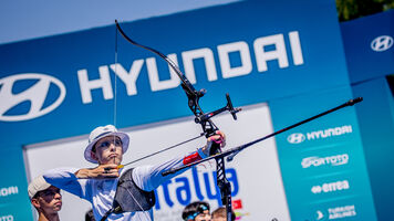 Baptiste Addis shooting in Antalya 2024 Hyundai Archery World Cup.