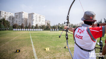 Turkey’s Mete Gazoz in qualification at the Spring Arrows in 2022.