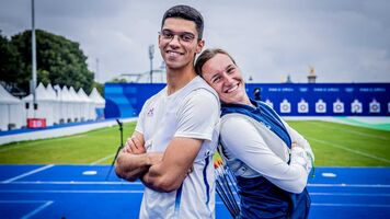 French archers Thomas Chirault and Lisa Barbelin are a couple.